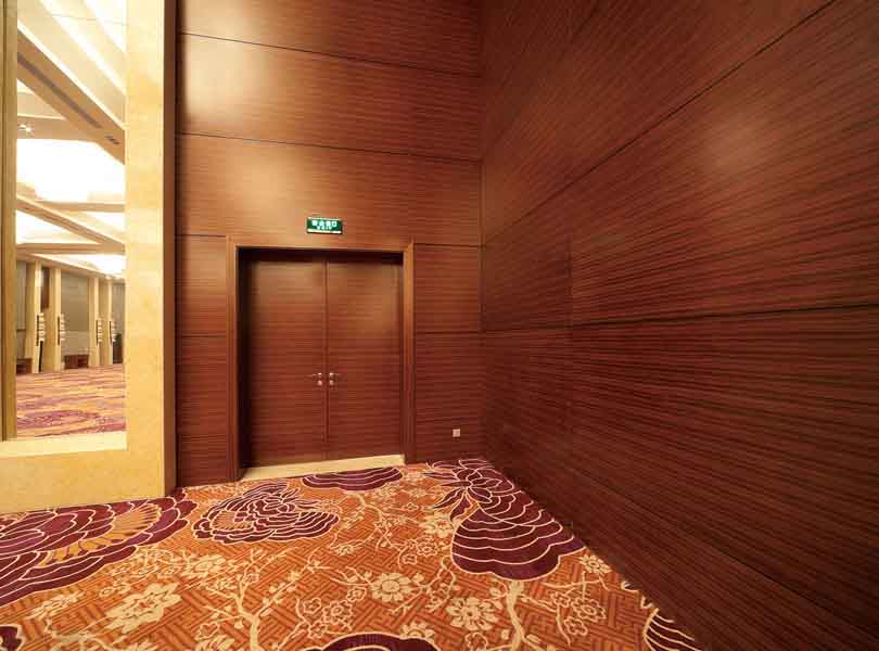 �Ƶ��׷��ͷ��Ҿߵĳߴ�