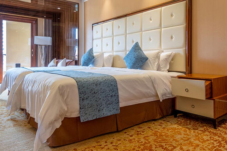 �Ƶ�Ҿ߳���ʦ������˫���¹���ΰ�װ