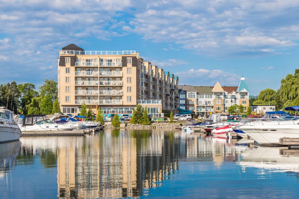 ��ˮ�ȼٴ弰ˮ������(Living Water Resort & Spa